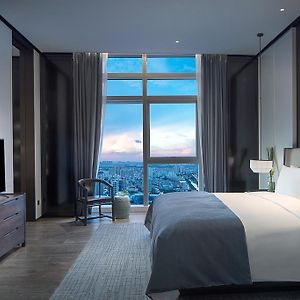 Premium King Room